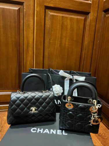 Chanel Coco Handle photo review