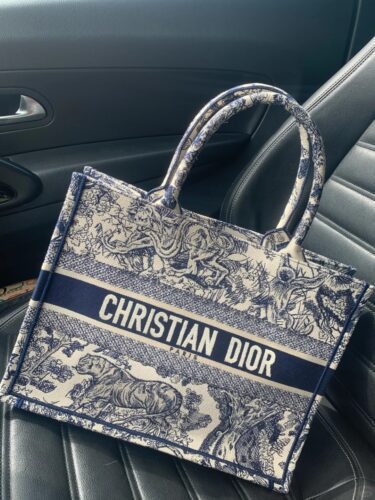 Dior Toile de Jouy Tote Medium photo review