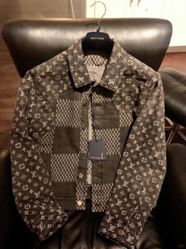 LV Jacket photo review