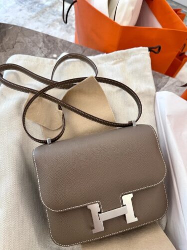 Hermes Constance 19 photo review