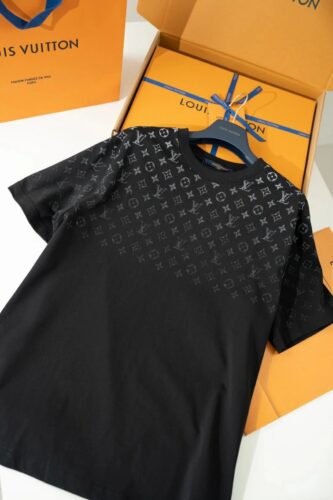 LV Gradient Tshirt photo review